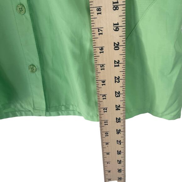 Reel Legends Women's Size Small Neon Green Sleeveless Fishing Button Shirt - Picture 8 of 8